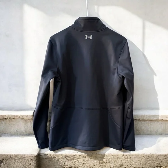 NWOT Men’s Under Armour Navy Blue Performance Zipped Jacket! Medium! - Picture 2 of 9